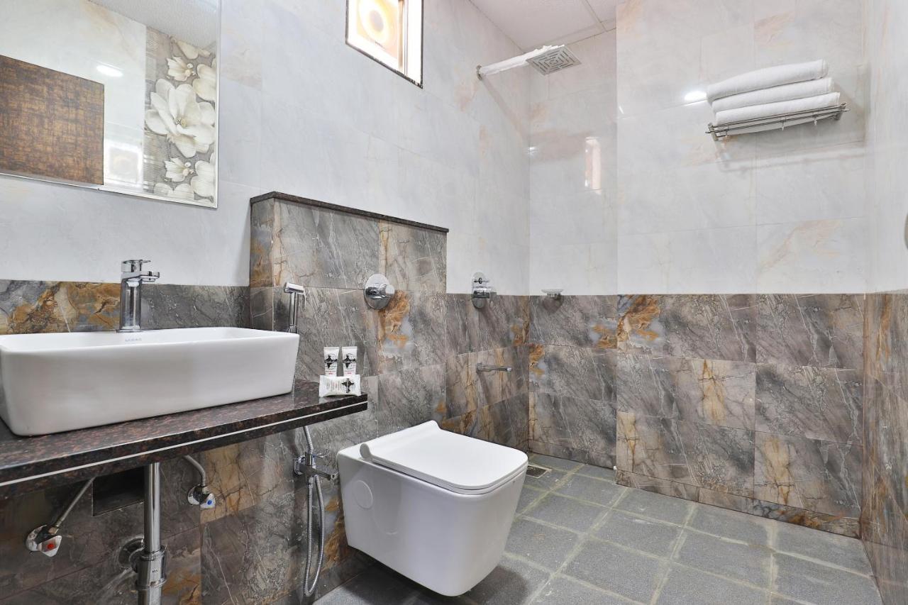 Oyo 23174 Hotel Parth Inn Dwārka Dış mekan fotoğraf
